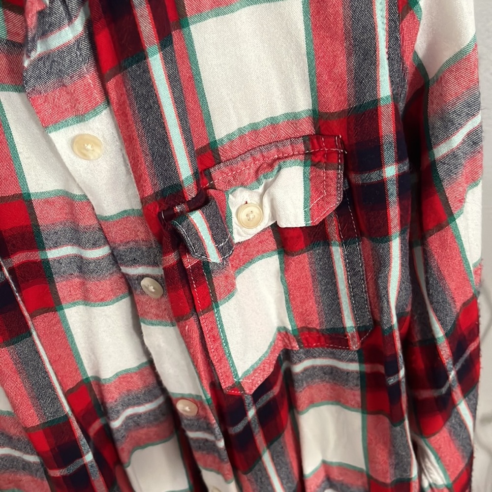 Universal Thread Small oversized plaid button down - Picture 3 of 4
